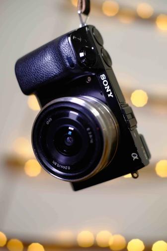 Продам Sony Alpha NEX 7 редкий цифровой фотоаппарат и объектив 16mm