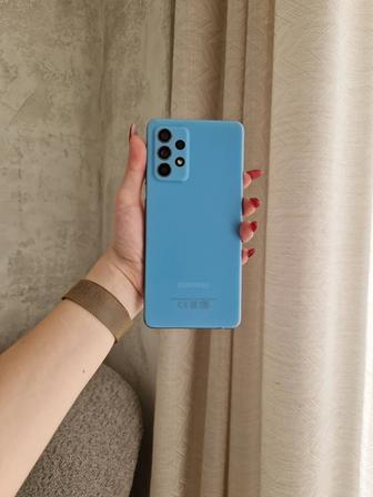Продам смартфон A52 Samsung