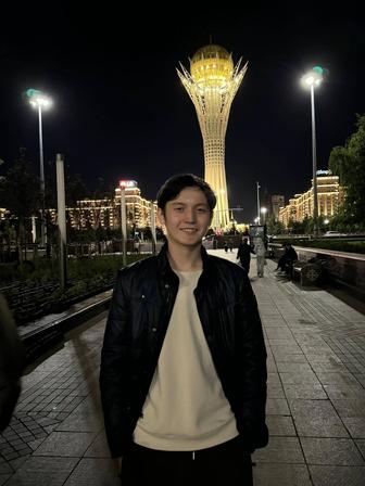Официант / официантка
