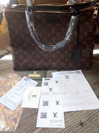 Продам сумку LV новая