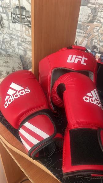 Продам боксерские перчатки