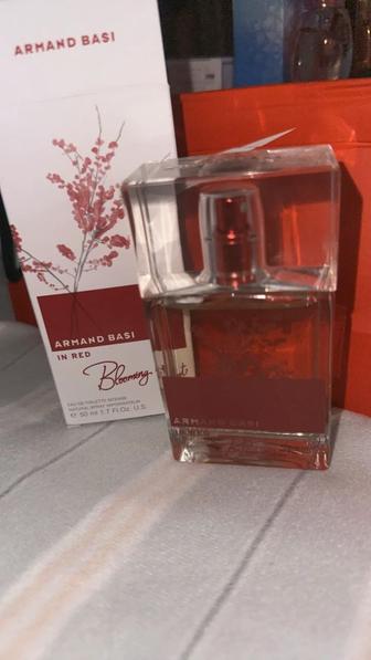 Продам из личной коллекции Armand Basi in red Blooming bouquet 50мл