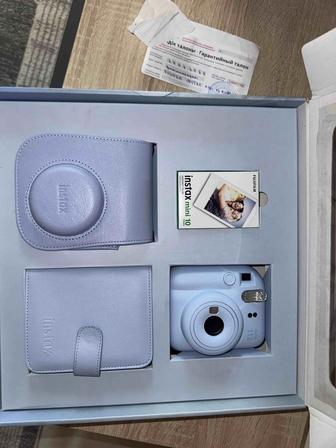 Продам instax mini 12