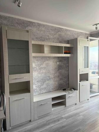 Продаю стенку для тв б/у