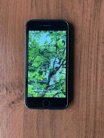 продаю iPhone 7 на 128 GB