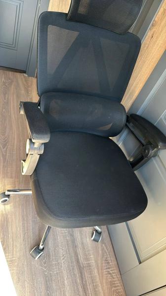 Офисные кресла новые