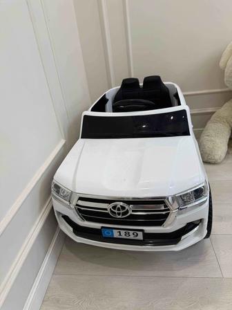 Машина детская