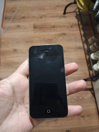 Продам Iphone 4S
