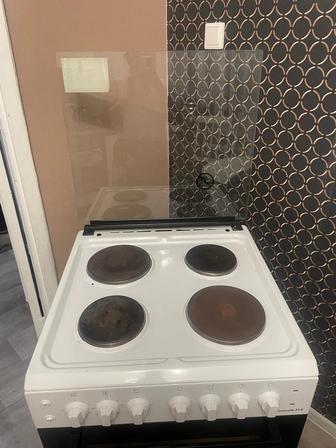 Продам электрическую плиту