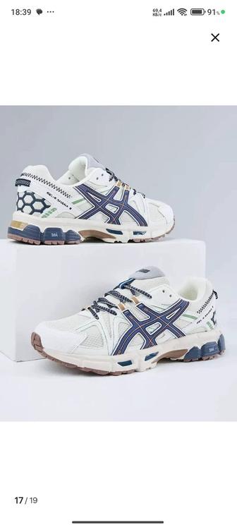 Продам Кроссы Asics