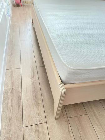 Продаю кровать