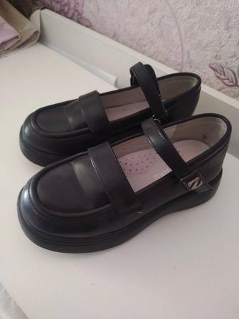 Продам б/у туфли