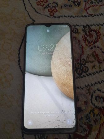 Продам Самсунг А12.