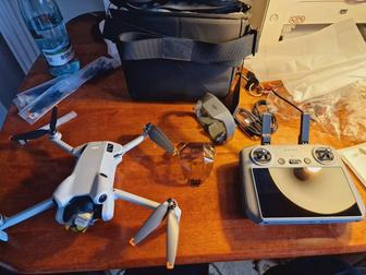 Продам дрон Dji mini 4 pro