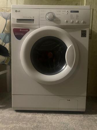 Продаем стиральную машину