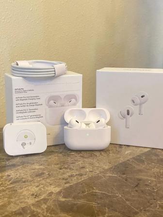 Наушники Apple AirPods Pro 2 with Lightning/Wireless Charging белый