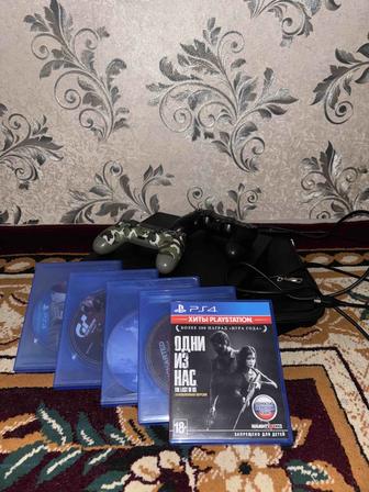ПРОДАМ PS4