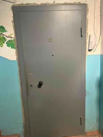 продали железный дверь хорошее состояние