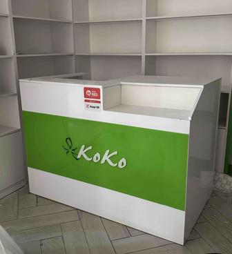 ПРОДАМ стол для кассы