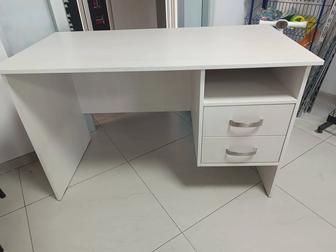 Письменный стол