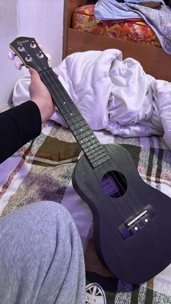 Продам укулеле