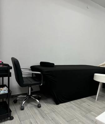 Продам кушетку с чехлом за 5000тг