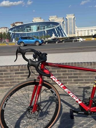 Велосипед шоссейный Raleigh