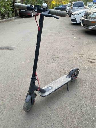 Электросамокат Xiaomi Mi E-scooter M365
