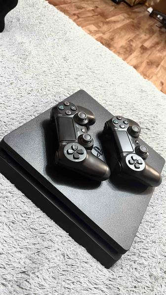 Продам PS 4 slim 1 терабайт