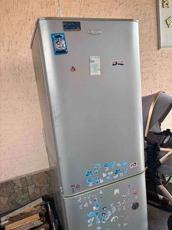 Холодильник б/у