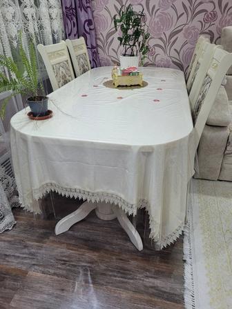 Стол и стулья
