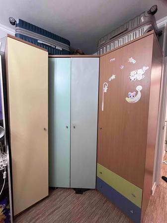 Продам угловой шкаф