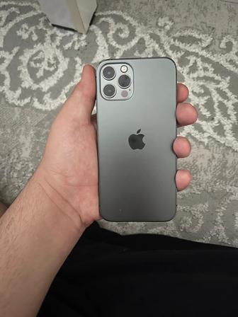 Продаю или обменяю айфон 12 про
