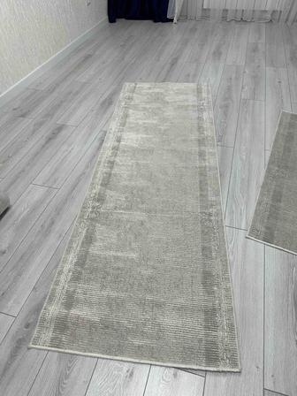 Продам натуральных 2 ковра шелковые