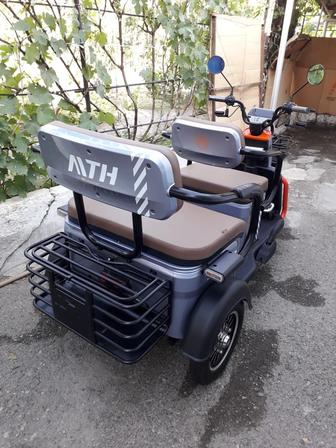 Трехместный электроцикл