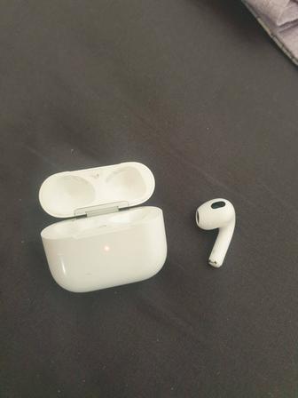Продам срочно оригинал Air pods