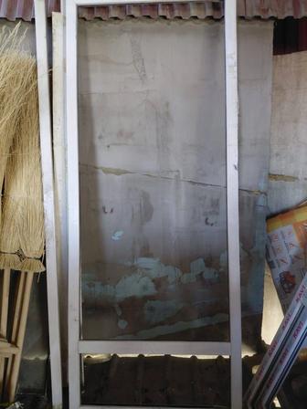 Продам стеклопакет б/у цвет белый самовывоз