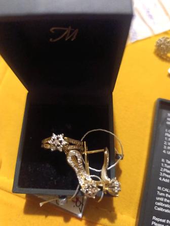 Комплект серьги и кольцо с бриллиантом