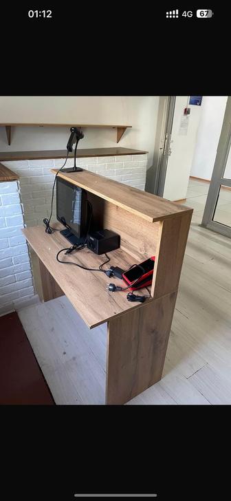 Продаю ресепшн, манекен, рейли, зеркало, плечики