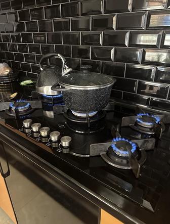 Продам газовую плиту