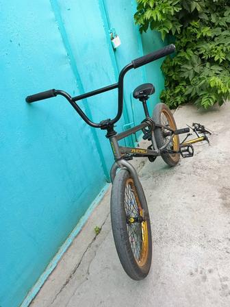 Велосипед BMX