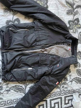 Продам ветровку Tommy hilfiger