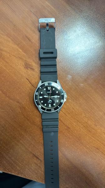 продам часы оригинал Casio дайверские модель MDV-106