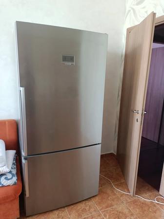 Холодильник Bosch KGN86AI30U