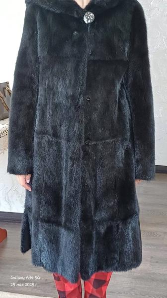 Продам норковую шубу б/у Греция