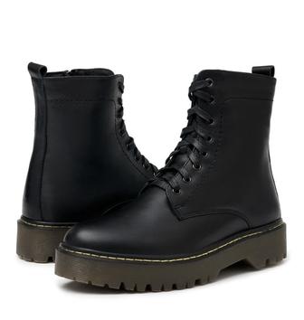 Зимние ботинки