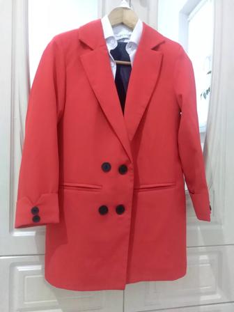 Кызыл пиджак (костюм)