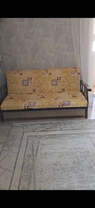 Продается диван б/у, производство Италия в хорошем состоянии. Размер 180 /2