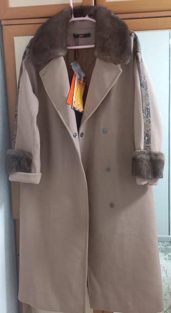 Новое пальто Loreta с натуральным мехом