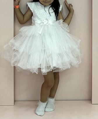 Белое пышное платье